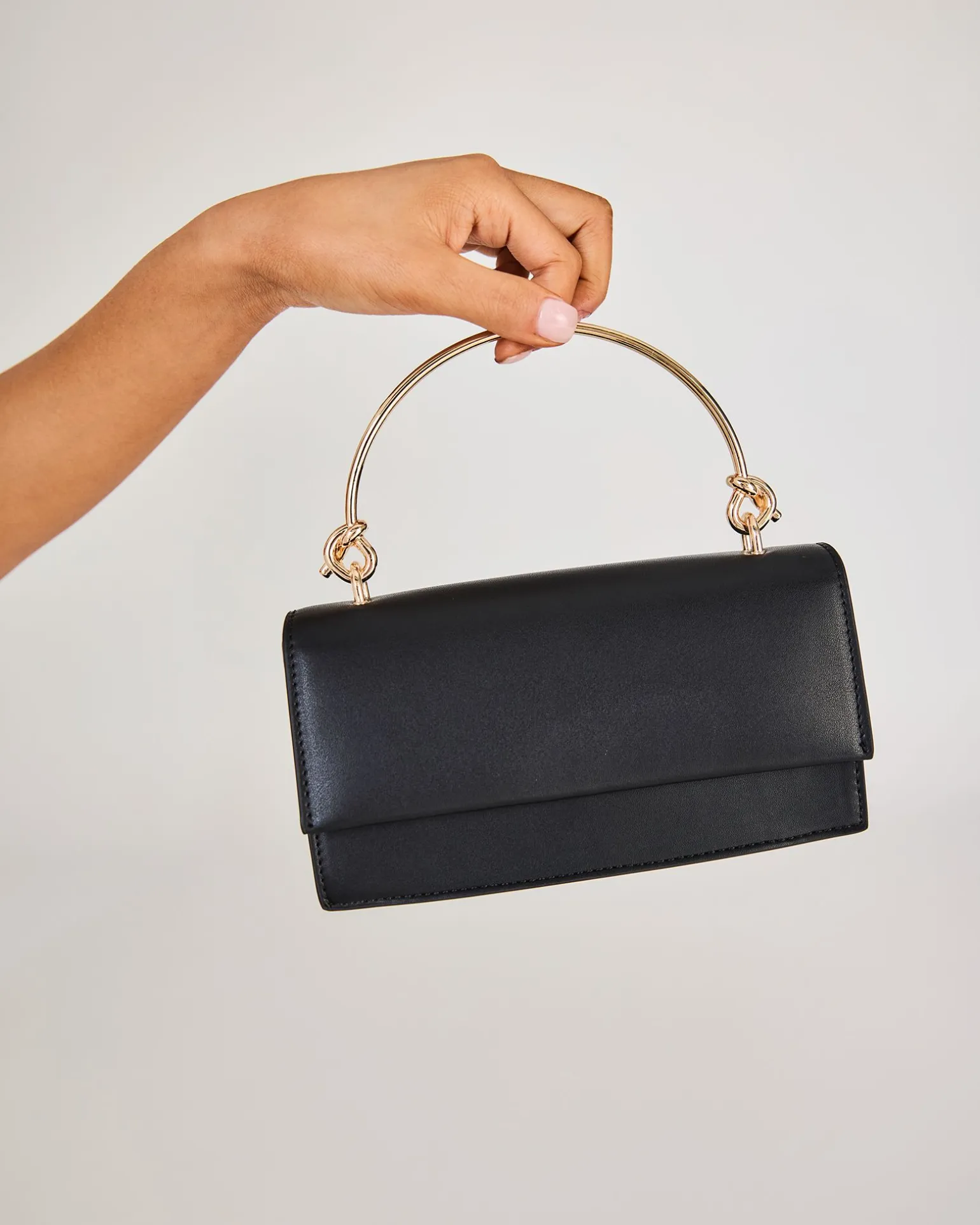 AVIANA BLACK TOP HANDLE BAG