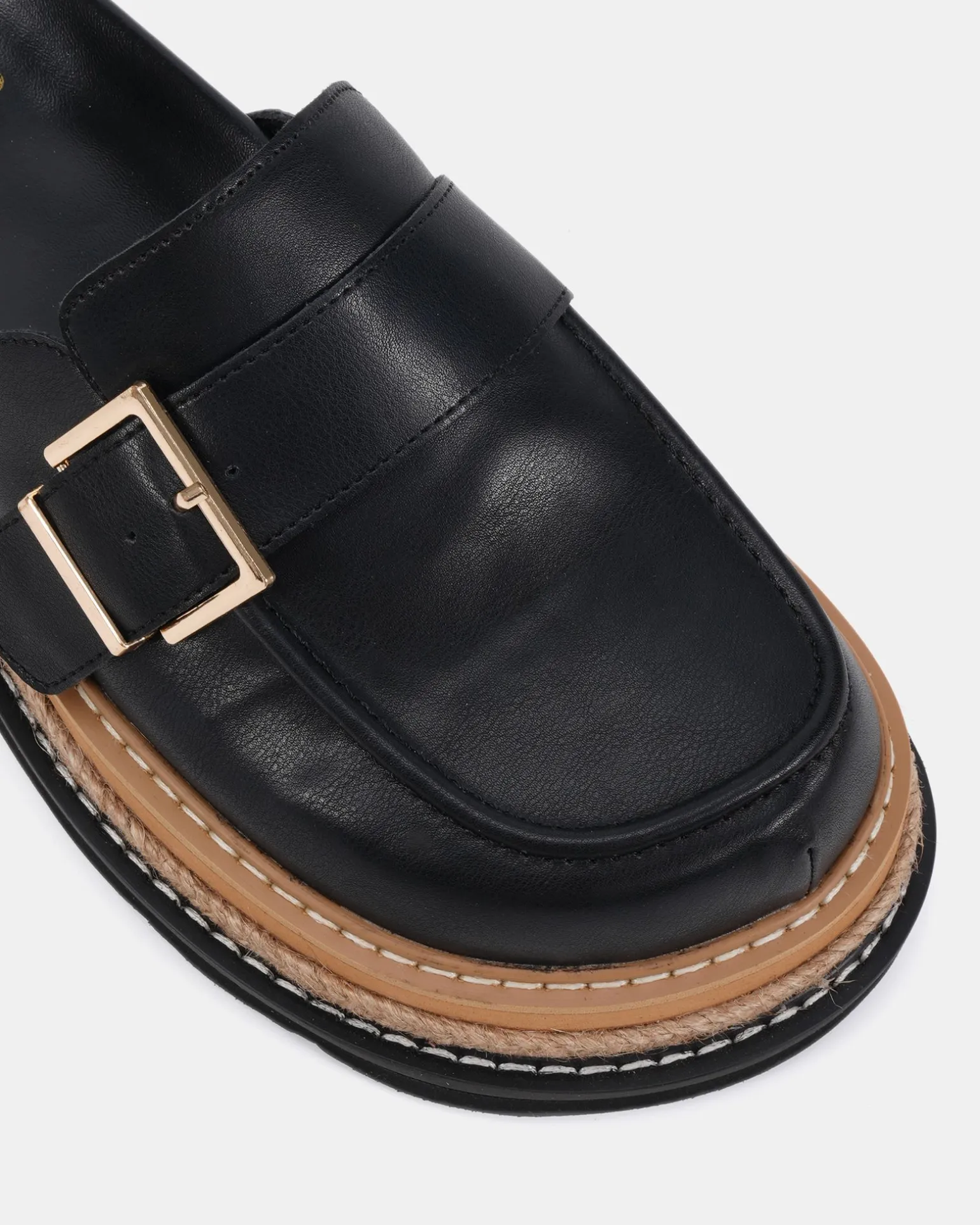 CHAIN Black Smooth Smart Casual