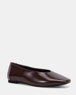 CHEDDAR Plum Crinkle Patent Ballet Flats
