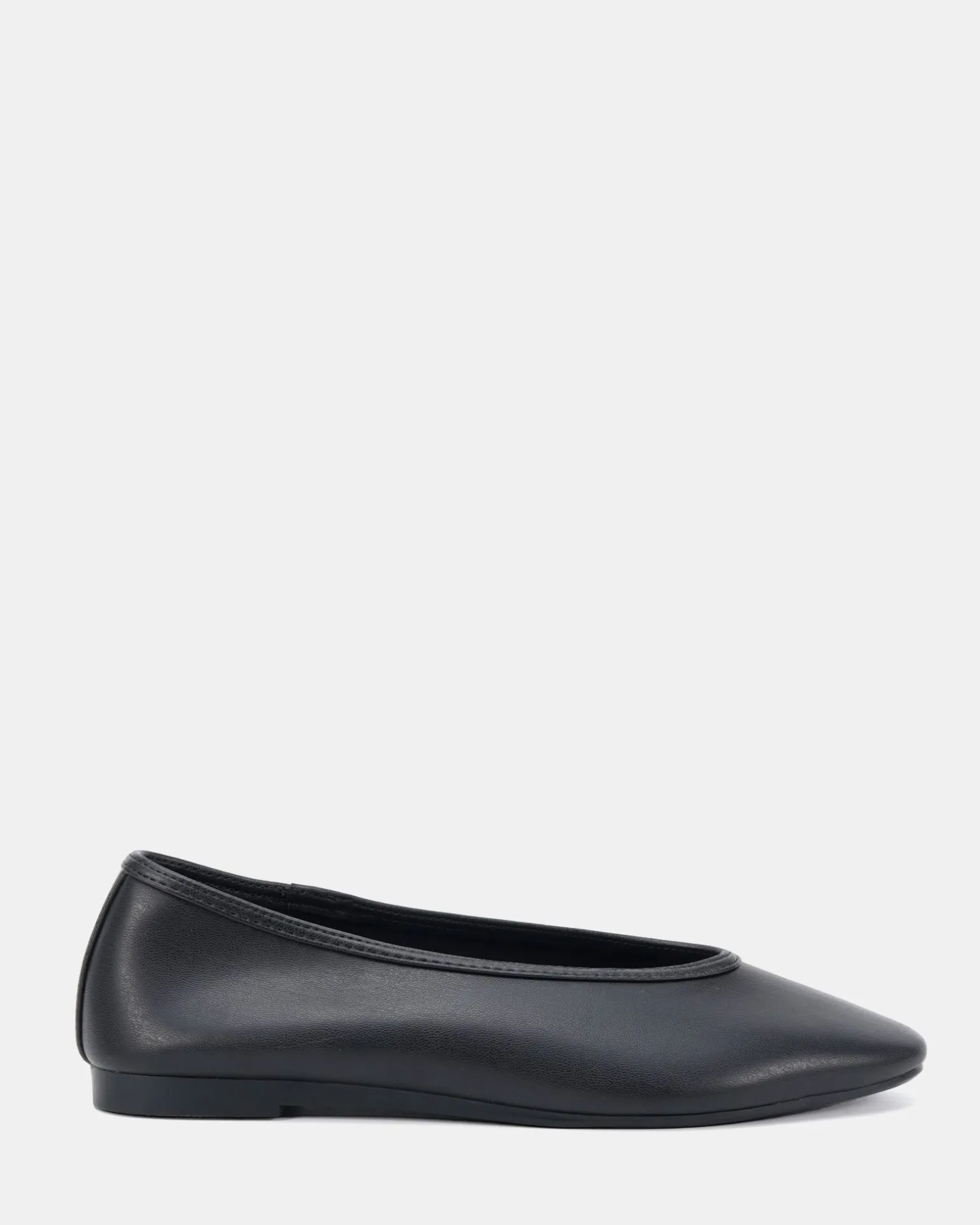CUBIC BLACK Ballet Flats