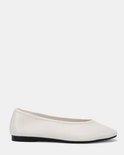 CUBIC MILK Ballet Flats