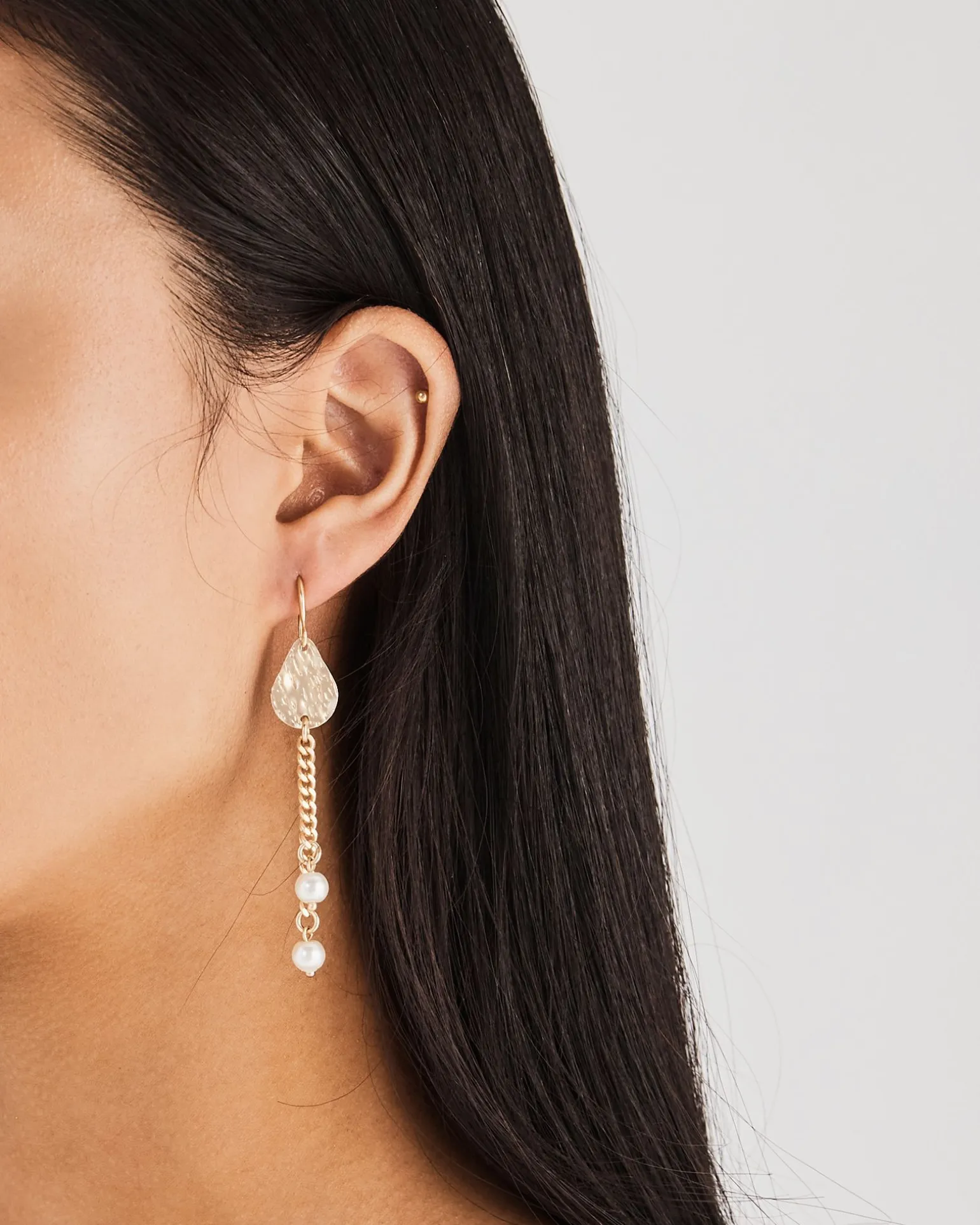 EARRING - BUDAPEST Metallic Earrings