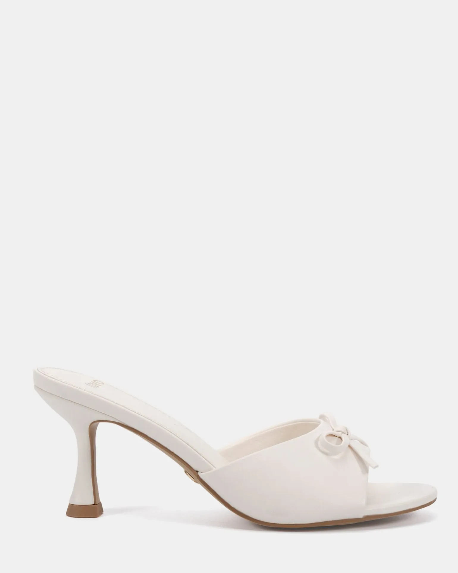 FIA WHITE Low Heels