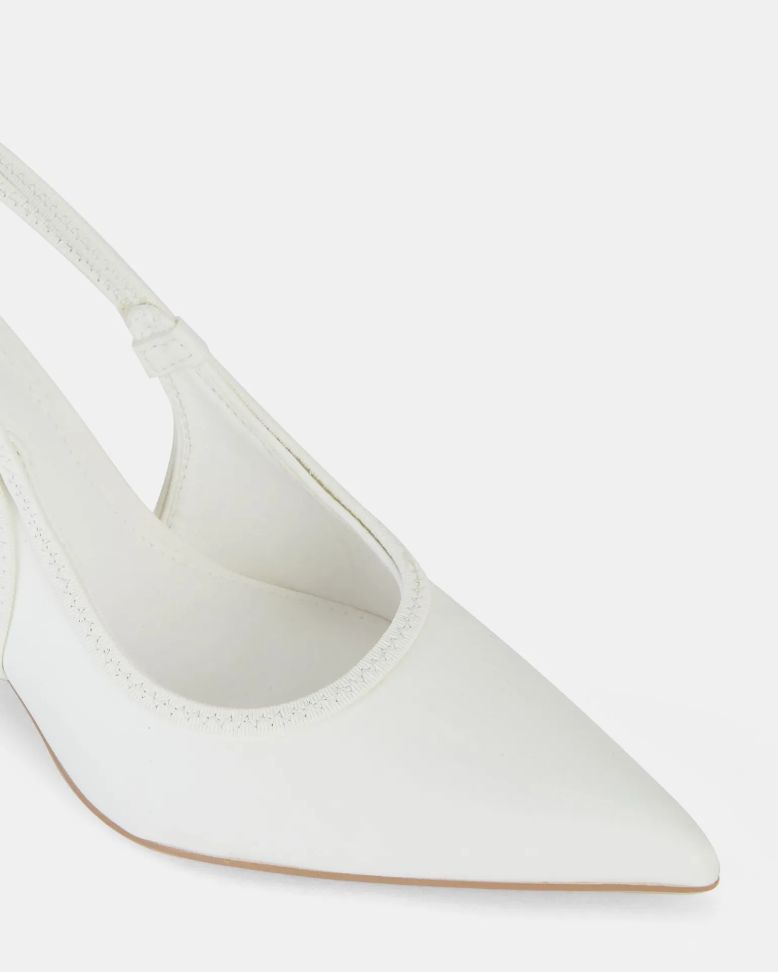 IANTHE WHITE Closed Toe Heels