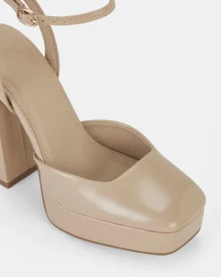 ILIKA SAND PATENT Closed Toe Heels