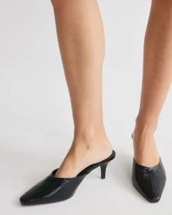 IRVINE BLACK Low Heels