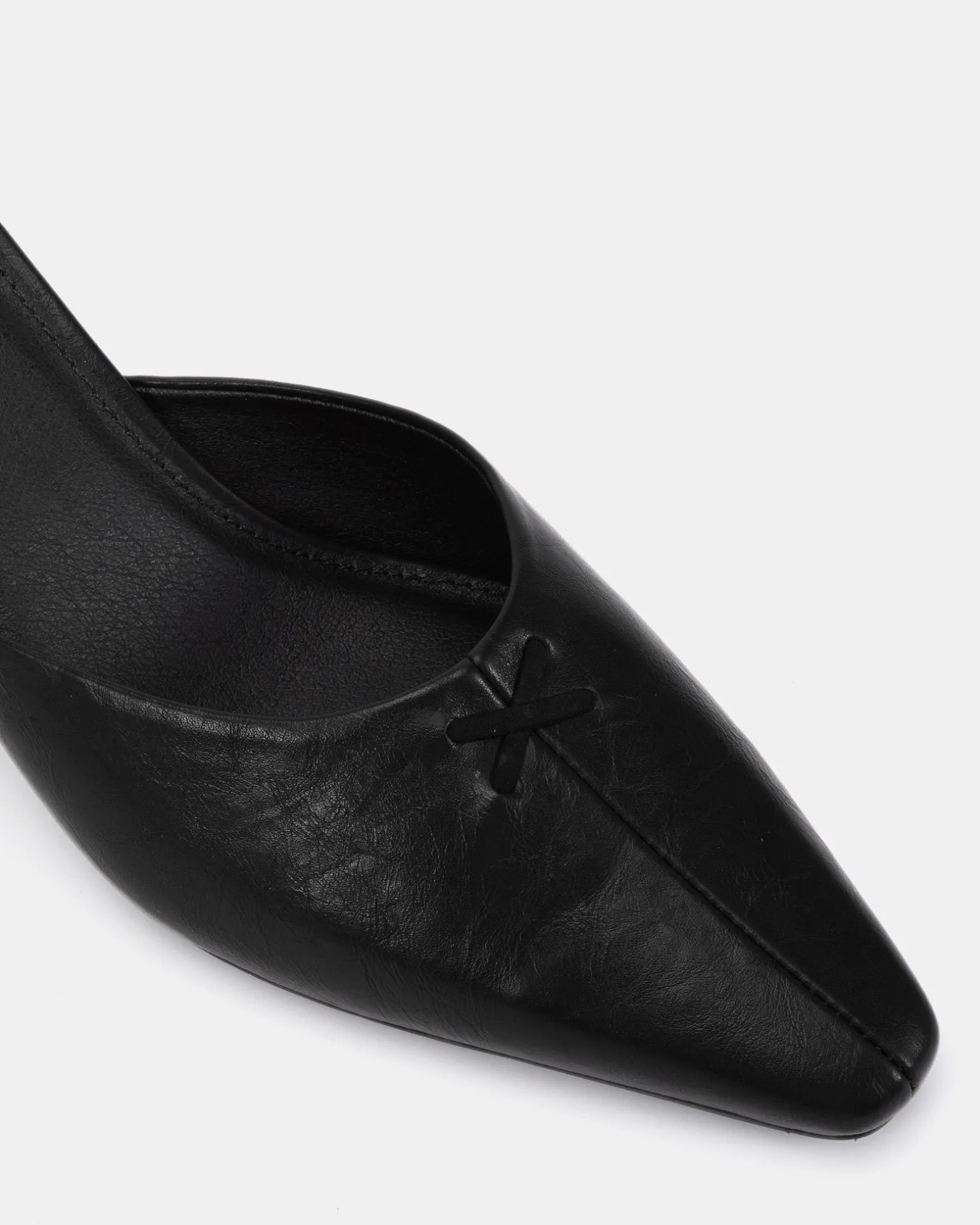IRVINE BLACK Low Heels