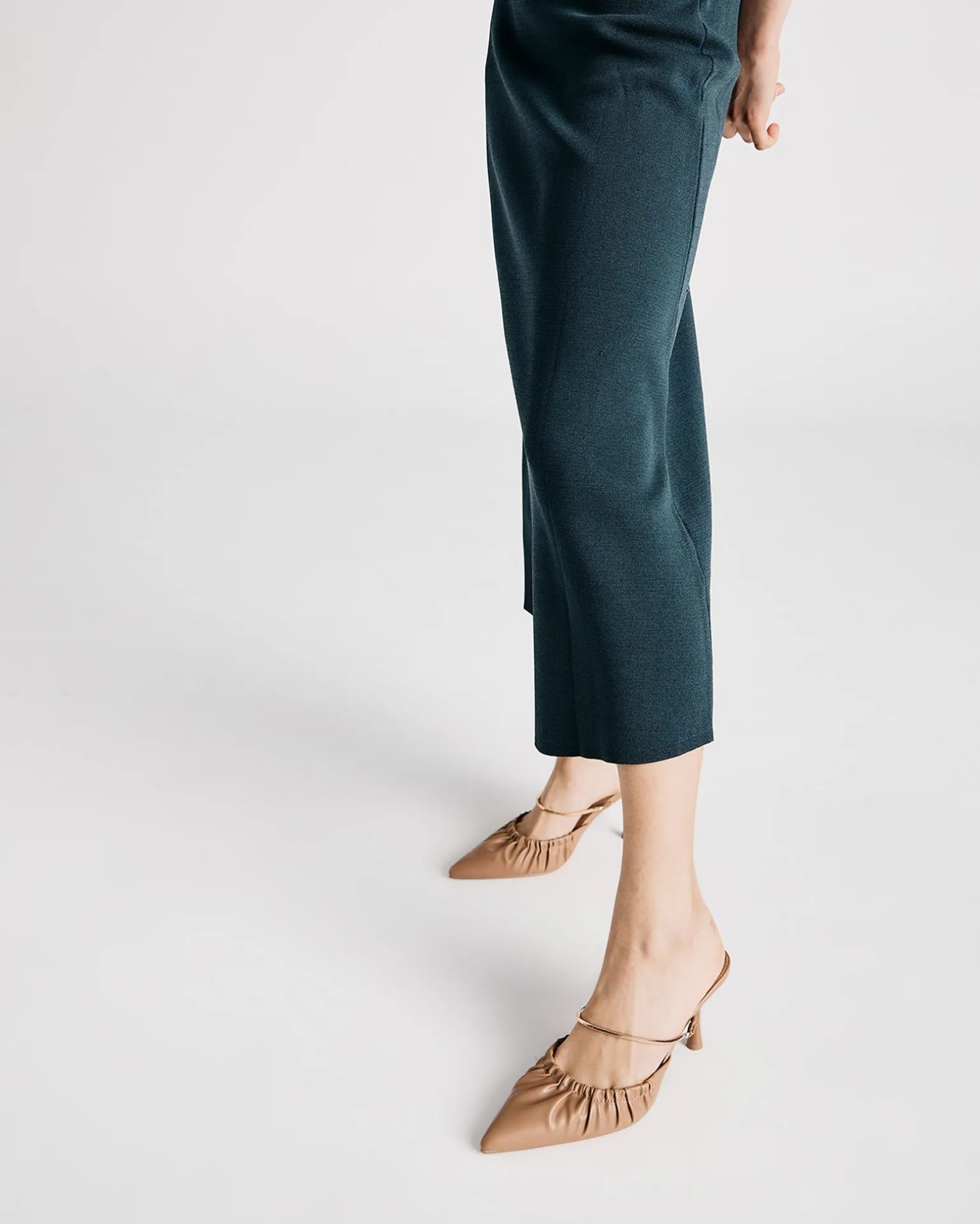 ITZAL BROWN SUGAR Low Heels