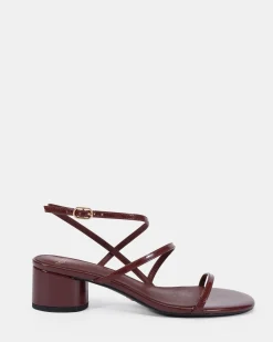 LASSIE PLUM PATENT Low Heels