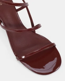 LASSIE PLUM PATENT Low Heels