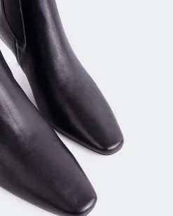 LI-ZIBA Black Leather
