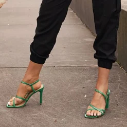 MOON GREEN Slim Rectangular Heels