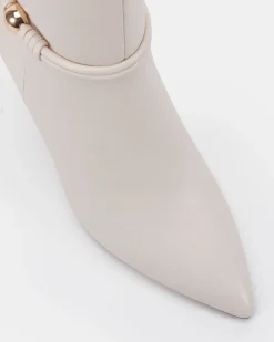 ORYAN CREAM Heeled Boots