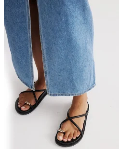 RADDIX BLACK Sandals