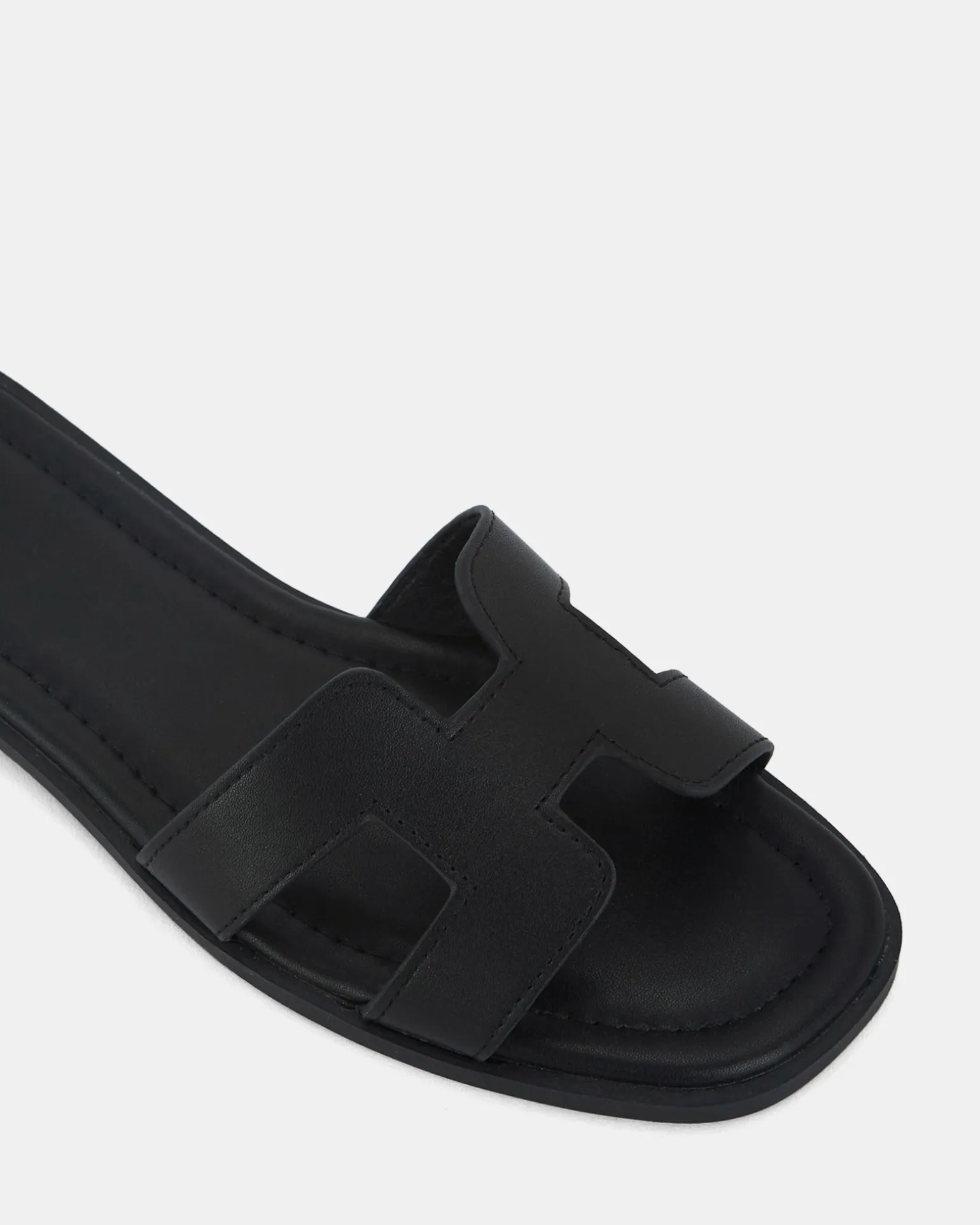 SACHIE BLACK Sandals