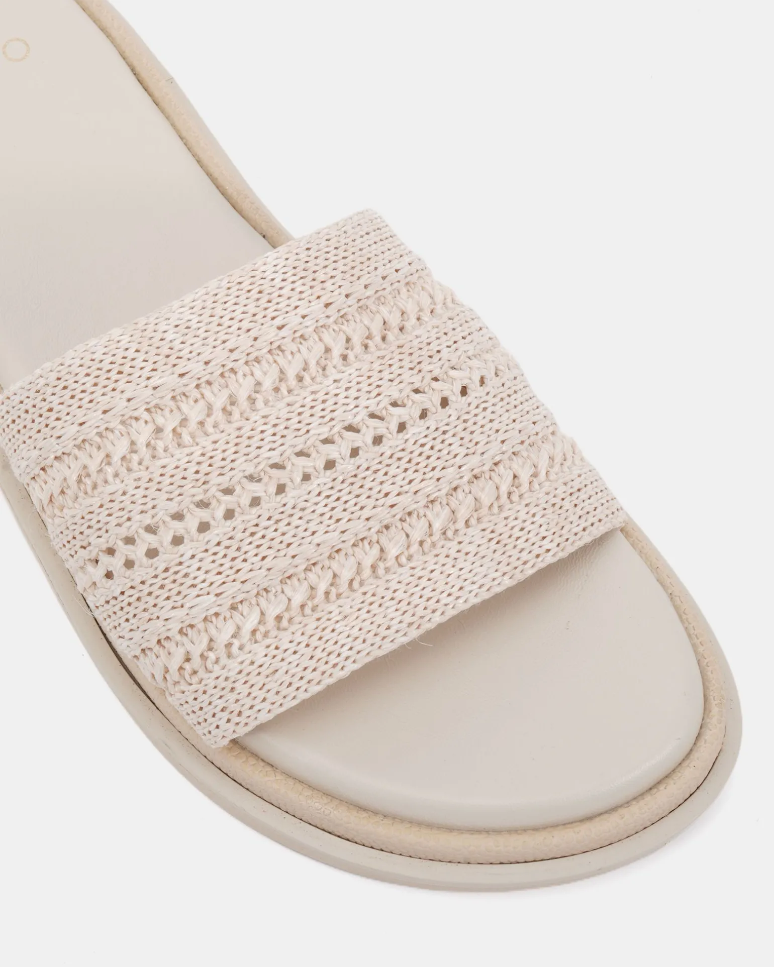 SIONE CREAM Sandals