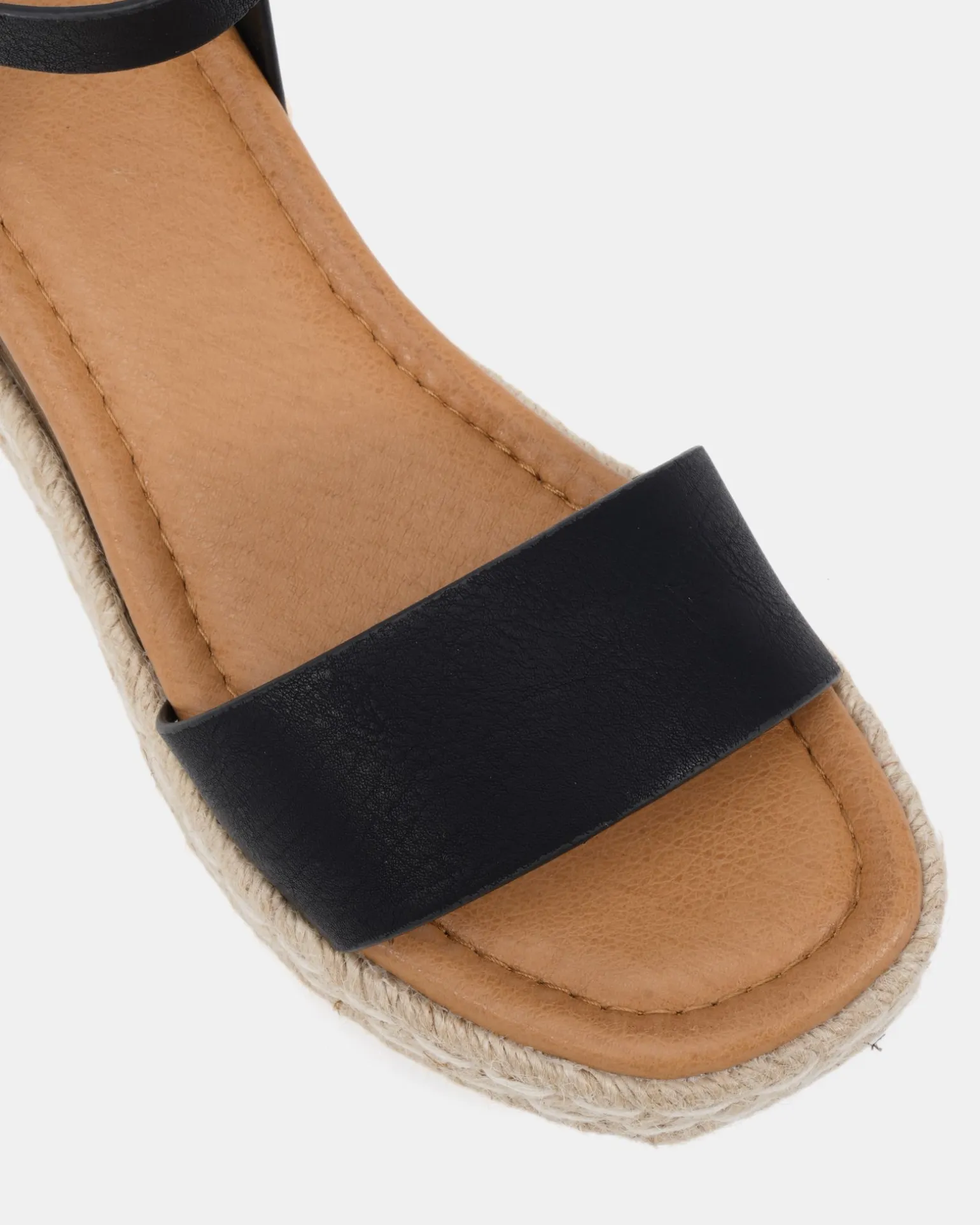 TENZIN BLACK Flatform