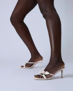 UMII WHITE Block Heels