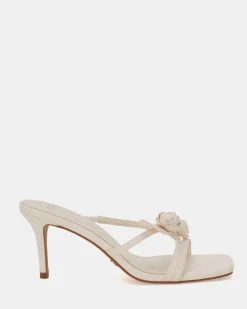UMII WHITE Block Heels