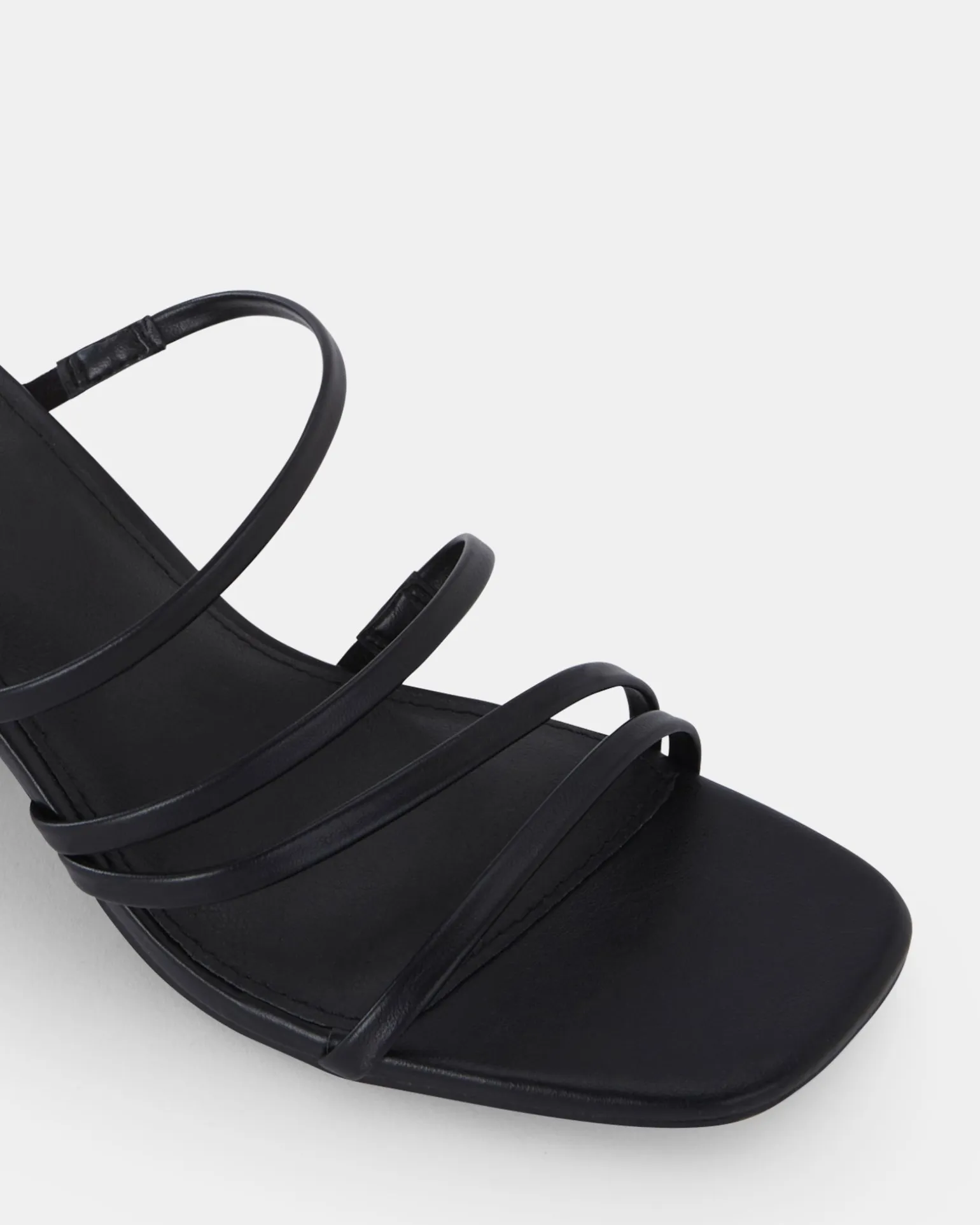 UNATHI BLACK Mules