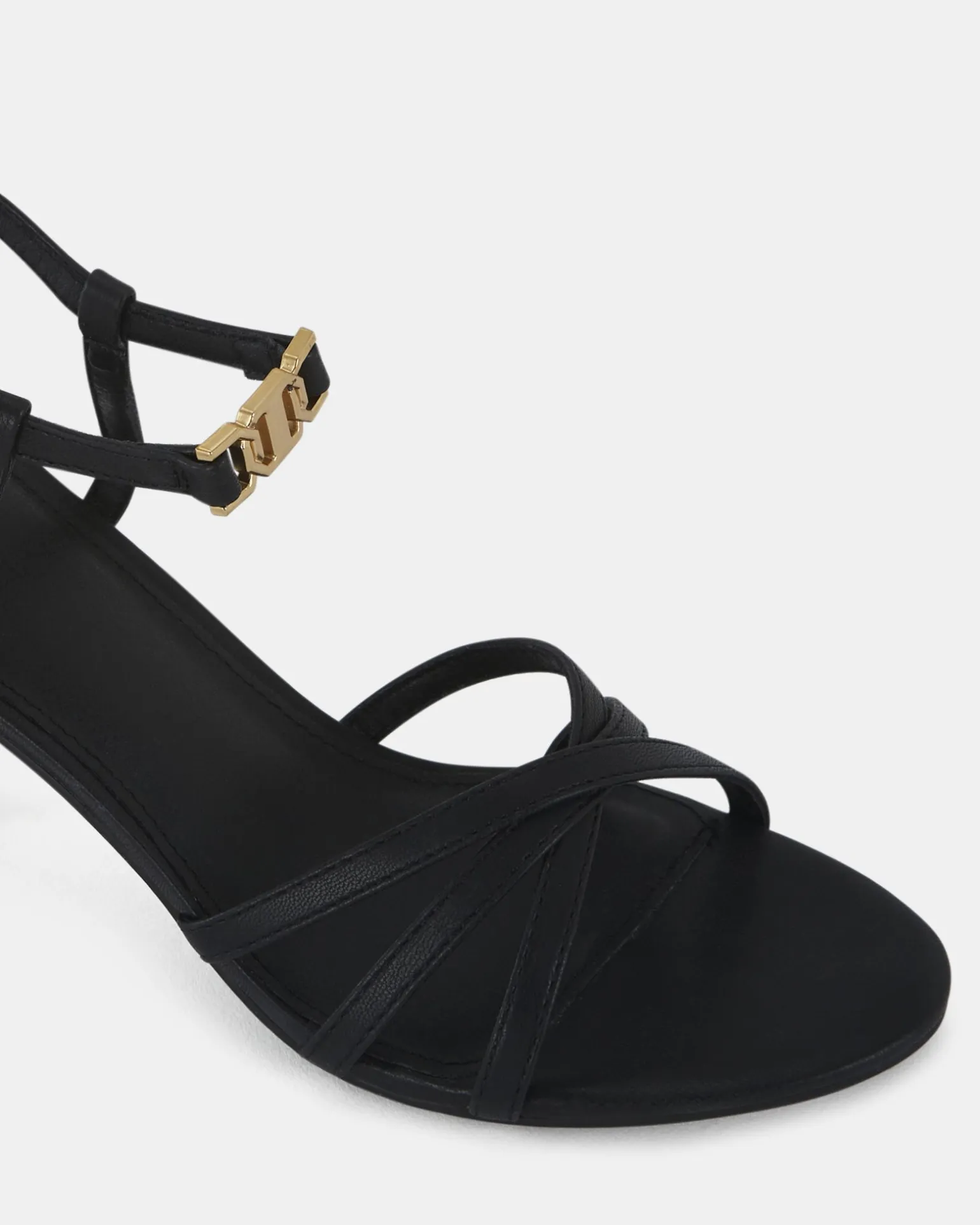 UNDOMIEL BLACK Kitten Heels