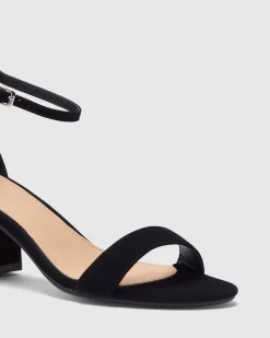 USHAA BLACK