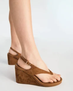 YOUNG CARAMEL Wedge Heels