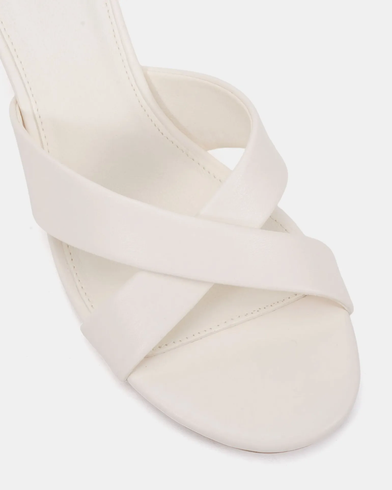 ZONA White Smooth Mules